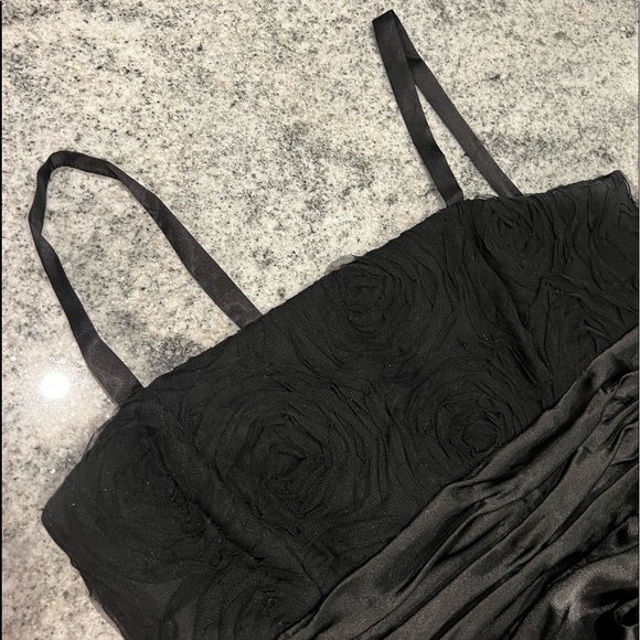 Size 12 Kathy Roberts Knee Length Formal Black Dress with Bow and Roses pattern - Picture 3 of 8